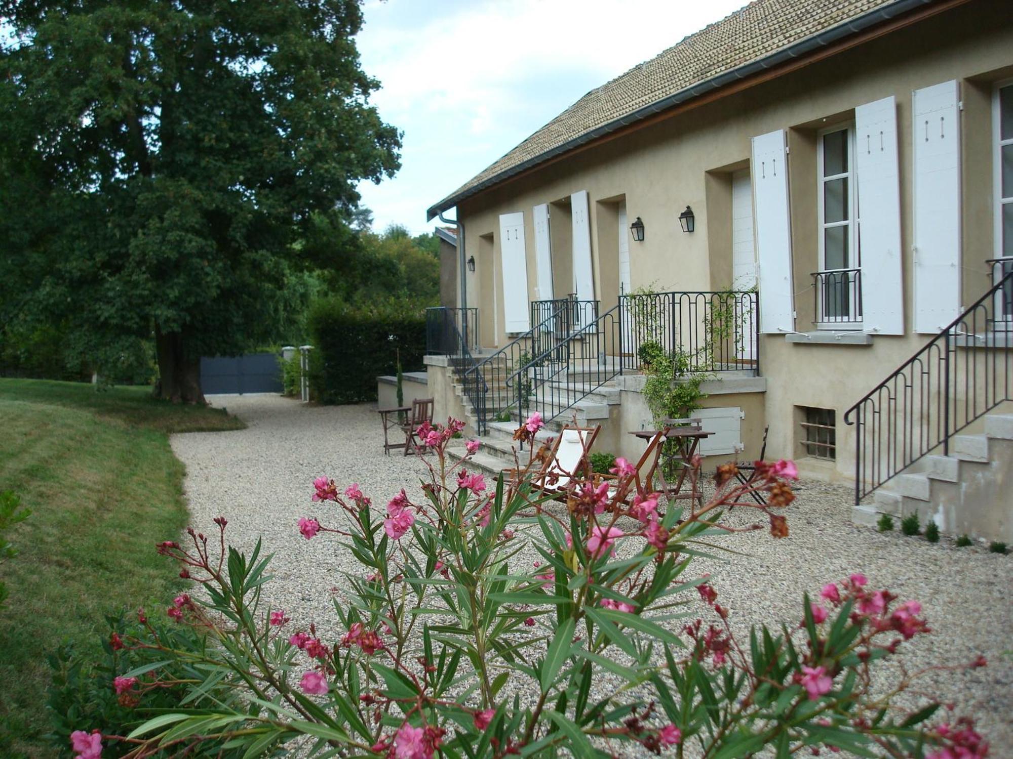 Les Communs Du Manoir Appartement Écully Buitenkant foto