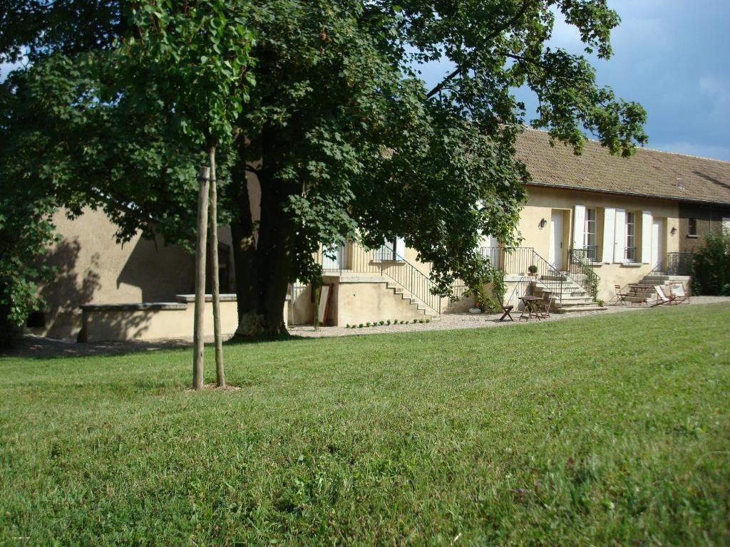 Les Communs Du Manoir Appartement Écully Buitenkant foto