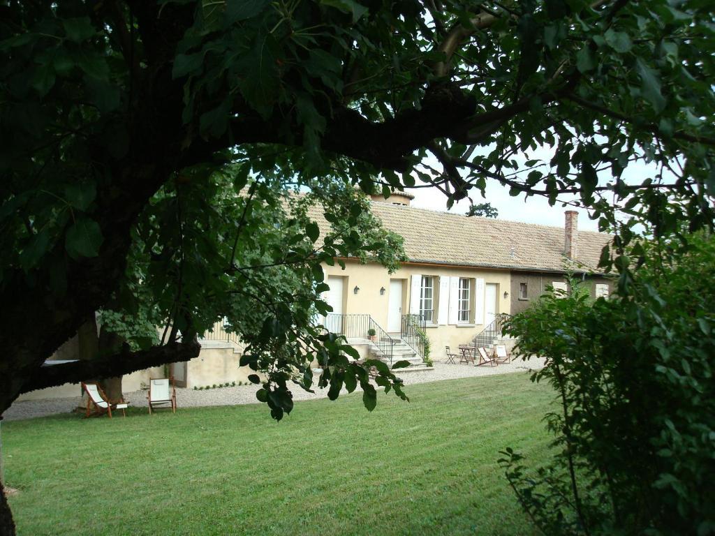 Les Communs Du Manoir Appartement Écully Buitenkant foto
