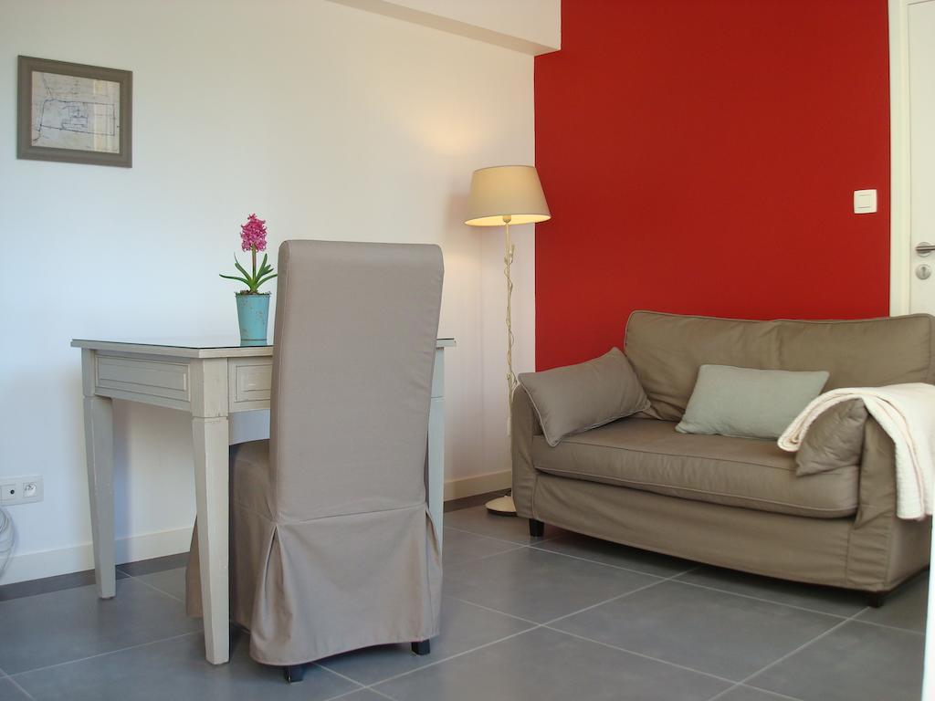 Les Communs Du Manoir Appartement Écully Buitenkant foto