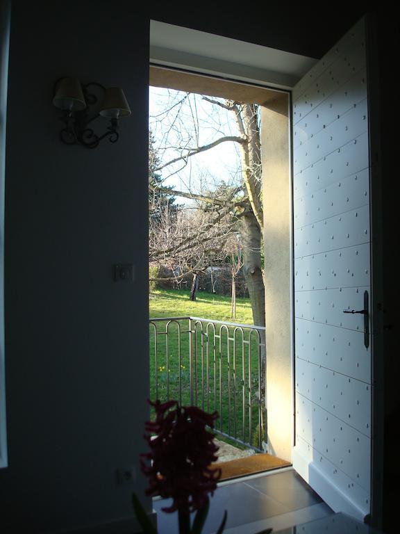 Les Communs Du Manoir Appartement Écully Buitenkant foto