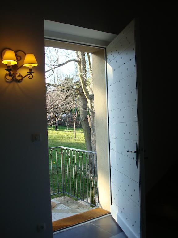 Les Communs Du Manoir Appartement Écully Buitenkant foto